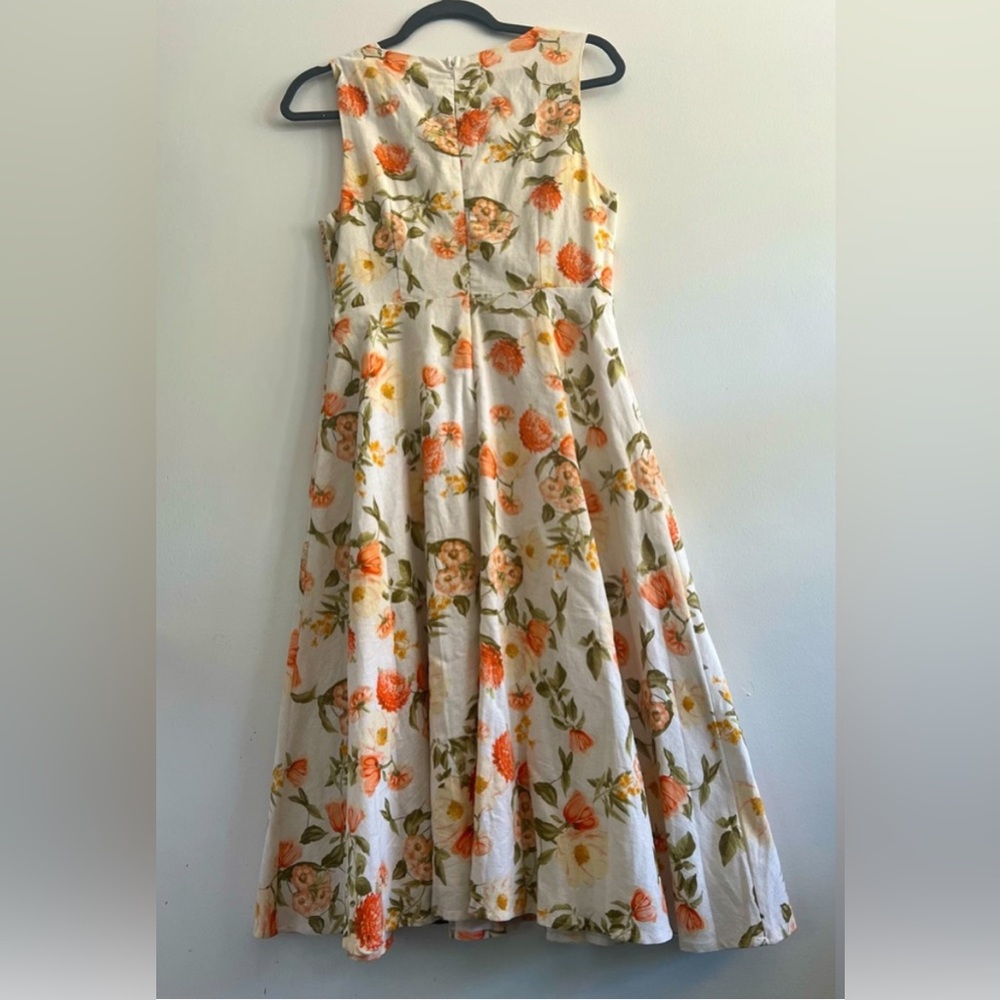 Beautiful & Feminine Floral Pattern Linen Sleeveless Dress - Picture 2 of 9